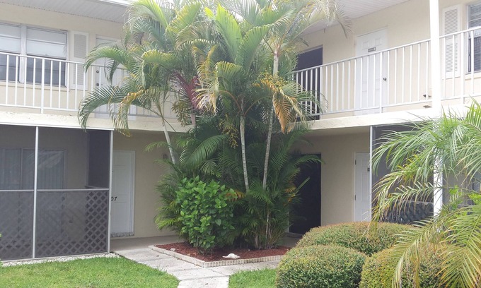 Venice Condo | Venice Island Escape