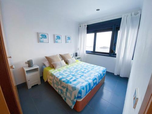 Santa Cruz de Tenerife Apartment | Ventana al roque apartamento con vistas al mar