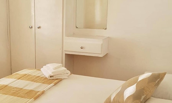 Rockley Apartment | Ventnor House Apartments. Spacious, clean and close to everything you will need.