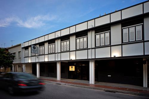 Geylang Hotel | Venue Hotel The Lily