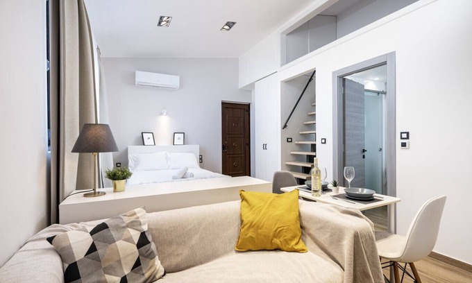 Zipari Apartment | Verdant Haven 5 Min from the Sea
