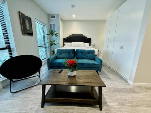 Downtown Des Moines Apartment | Verdant Luxe Studio