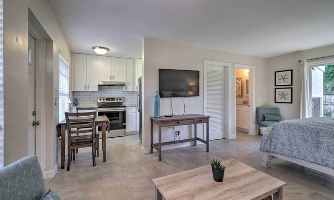 Central Beach Apartment | Vero Beach Studio-Walk to Ocean & Restaurants
