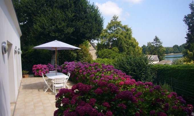 La Foret-Fouesnant House | Very comfortable villa in a quiet, sea view, greenery.