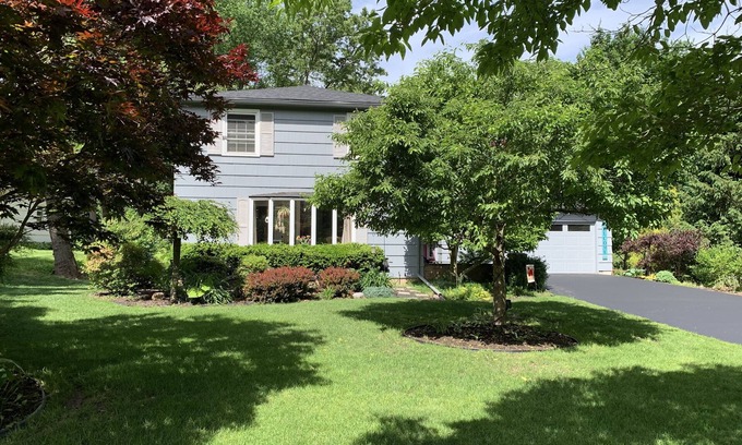 Pittsford House | Very Comfortable Home near Oak Hill Country Club