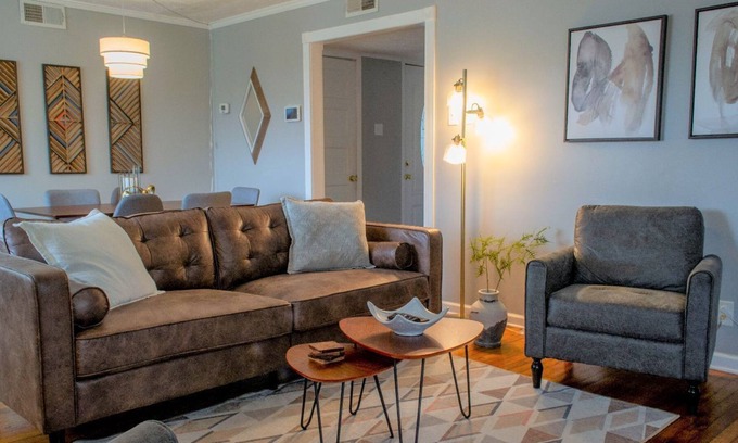 Oak Ridge House | Very Convenient Short-Term Rental in Oak Ridge