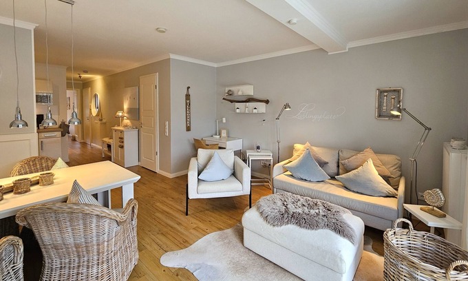 Alt Gaarz Apartment | Very cozy 2-room vacation apartment with terrace, 300 m to the beach.