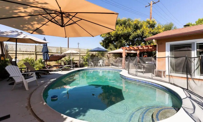 Simi Valley Apartment | Very Cute Simi Valley 1 Bedroom Guest Apartment w/pool
