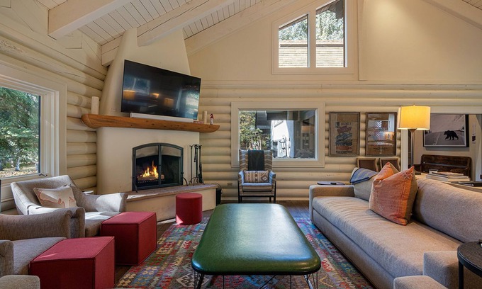 Ketchum House | Very family friendly house.6+BR (2 masters), 6+ Baths, 4.838 SF Great HQ