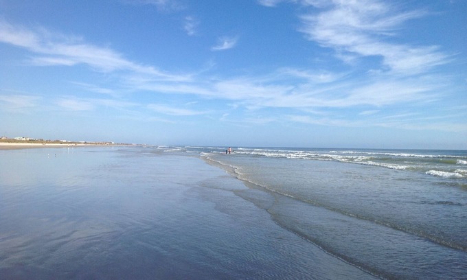 Butler Beach Condo | Very large 1BD, 1BA Ocean Front Complex, Ground Floor, Wifi, Hdtv, Large pool