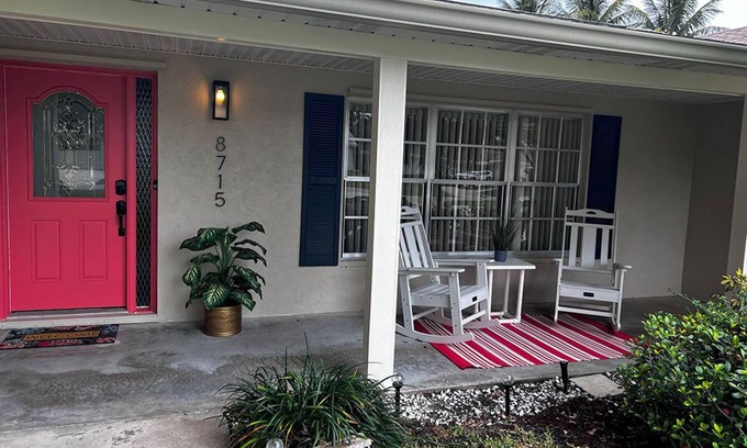 Hobe Sound House | Very Nice 3 Br And 3 Bath Florida Home 1 1/2 Mile From Jupiter Island Beach