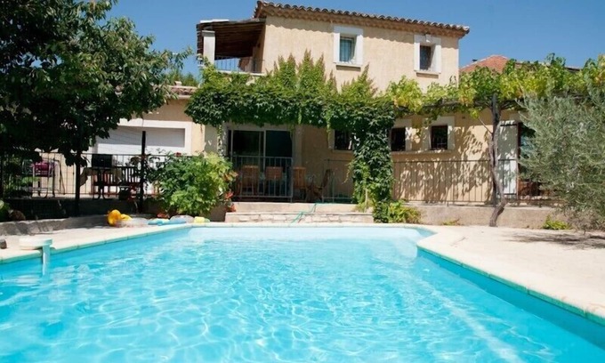 Barjac House | Very pleasant, spacious and well equipped house - 1000 m2 of land