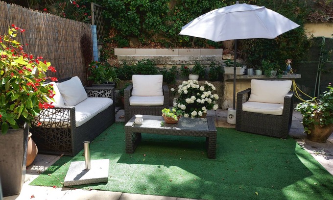 Mondragon House | Very pretty village house