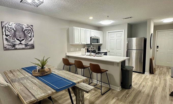 Auburn Apartment | Very short walk to Downtown! Completely renovated. Sleeps six.