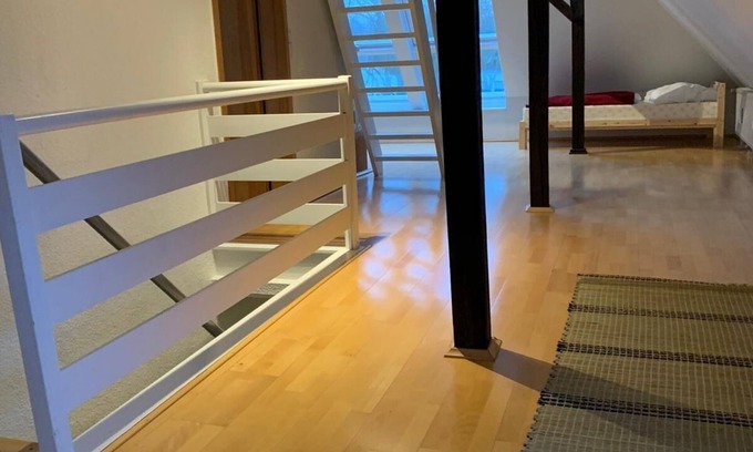 Oberhausen Apartment | Very well-kept, modern vacation or mechanic's apartment for rent.