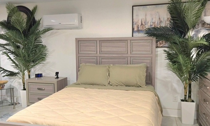 East Side Apartment | Vessel Hotel Studio Suites of Atlanta.