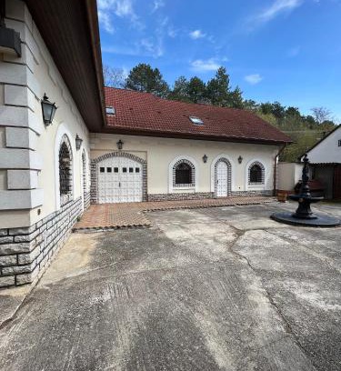 Veszprem House | Veszprémvölgyi Kúria