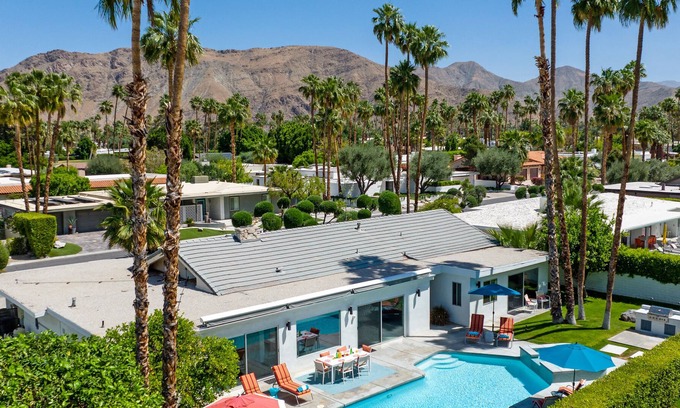Indian Canyon House | Via Lazo - Luxury Executive Home on the Golf Course! Majestic Mountain Views!