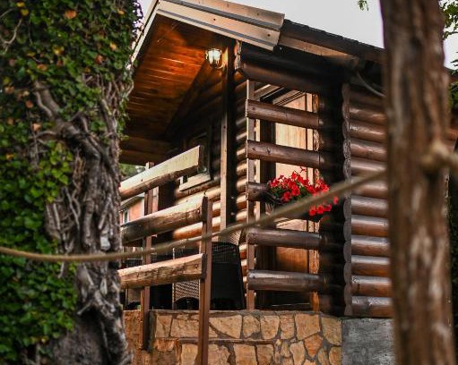 Podgorica House | Via river