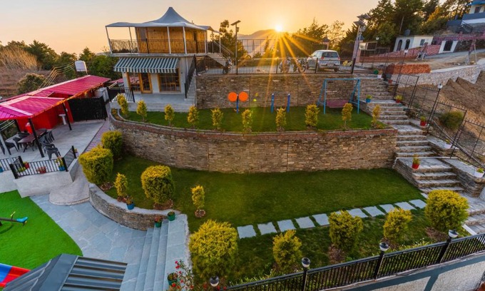 Kaul Resort | Viable Inn by Vista Stays