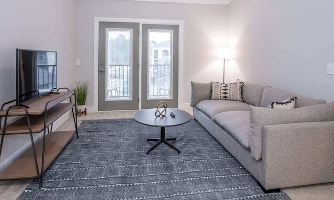 Morrisville Apartment | Viagem Modern 2BR with Balcony,Pool&Gym