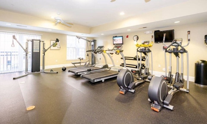 SouthPark Apartment | Viagem|Peaceful 2BR w/ Gym+Parking+Pool