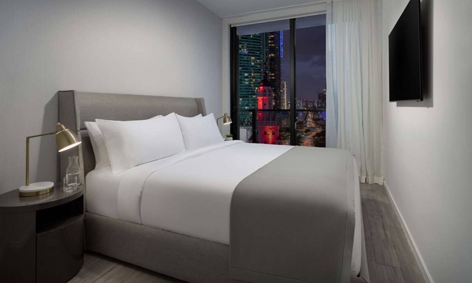 Downtown Miami Hotel | Vibrant Cityscape Suite - Two 3BR with Incredible Views