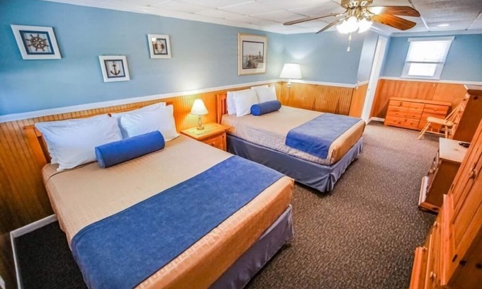 Block Island Condo | Vibrant Condo Ideal for Couples