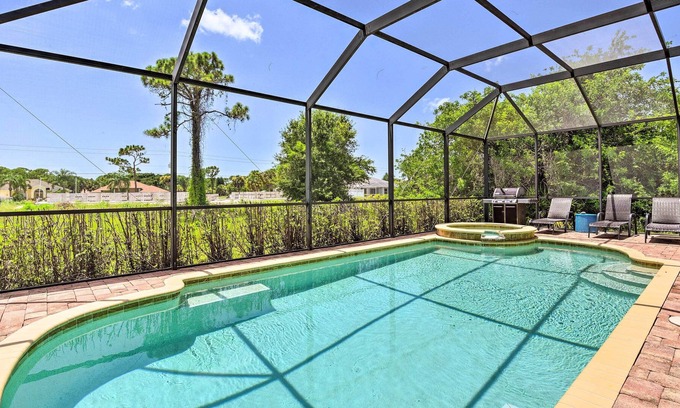 Rotonda Lakes House | Vibrant Rotonda West Home w/ Lanai & Grill!