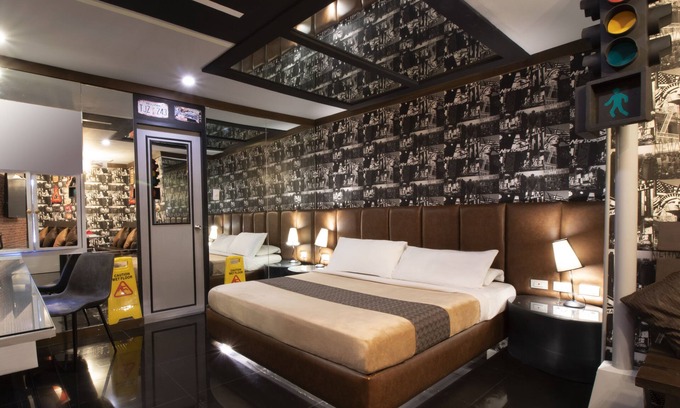 Pasig Hotel | Victoria Court Canley - Pasig
