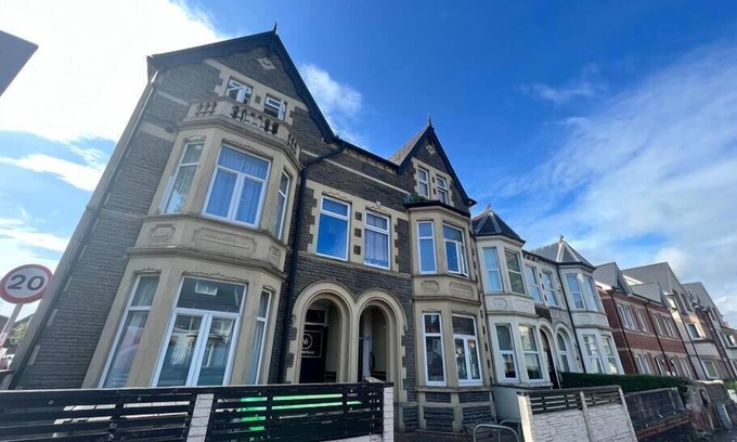 Canton Apartment | Victoria House - Apartment D