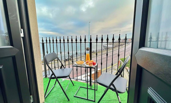 Whitley Bay Cottage | Victoria House by the Sea