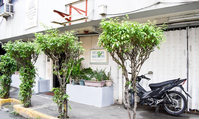 Ermita Night District Hotel | Victoria Mansions