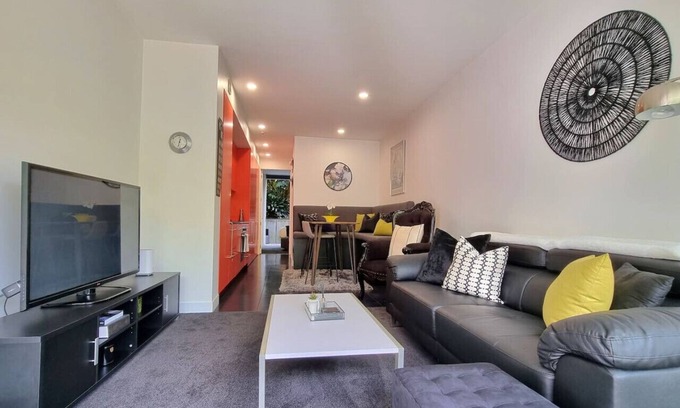 Auckland Central Business District Apartment | Victoria Park Haven w carpark, spa, pool and gym