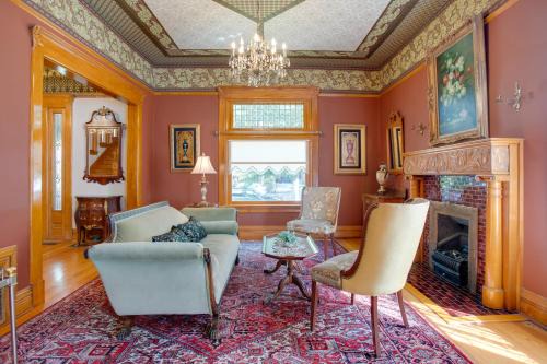 Cheesman Park Apartment | Victorian-Style Cheesman Park Apt - 2 Mi to Dtwn