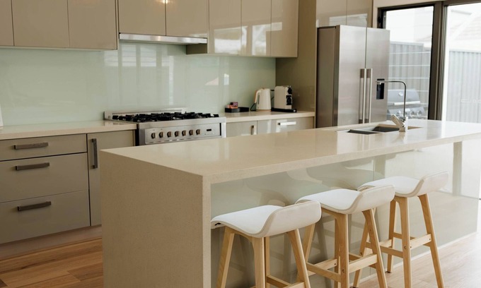 Hamilton House | Vida Hamilton - 3 bed, 2 bath kids playground!