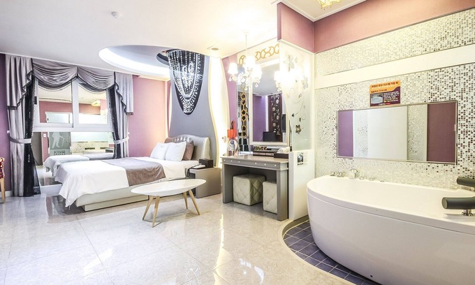 Chunghung Hotel | View Hotels in Jungheung-dong Gwangju