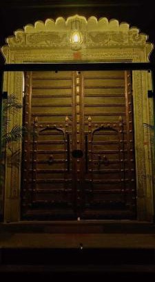 Shavri Colony House | View lake village boutique