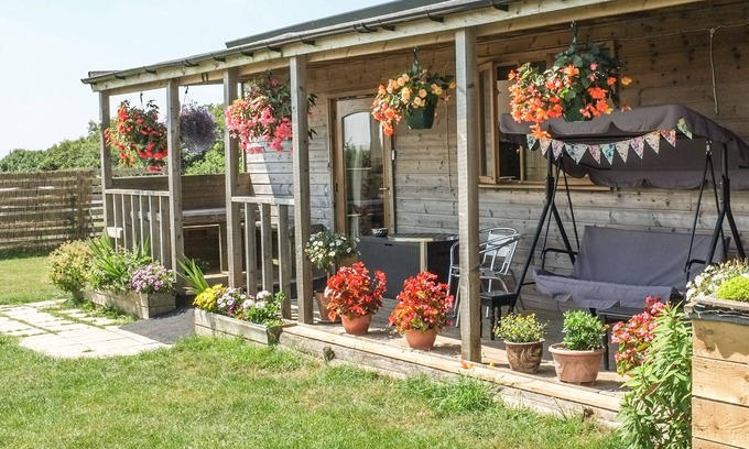 Okehampton Cottage | VIEW THE GALLERY, pet friendly, with open fire in Okehampton
