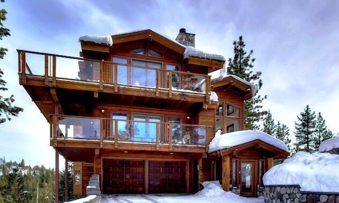 Tahoe Village House | Views! Hot Tub! Half Mile to Ski lifts! Celebrate Christmas Holiday! Max 14 PPL!