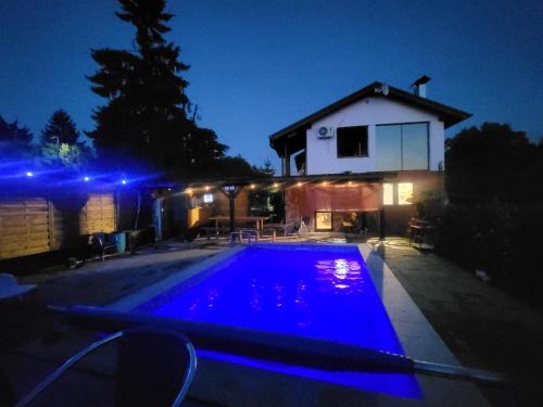 Banja Luka House | VIKENDICA GARFILD SA BAZENOM i SAUNOM BANJA LUKA