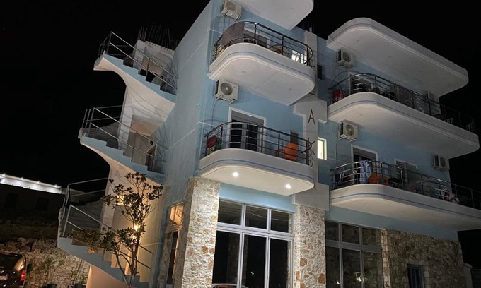 Himare Hotel | Vila Llaka