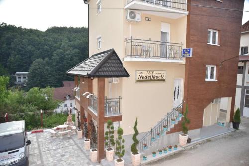 Sumadija Apartment | Vila Lux Nedeljkovic Gornja Trepca