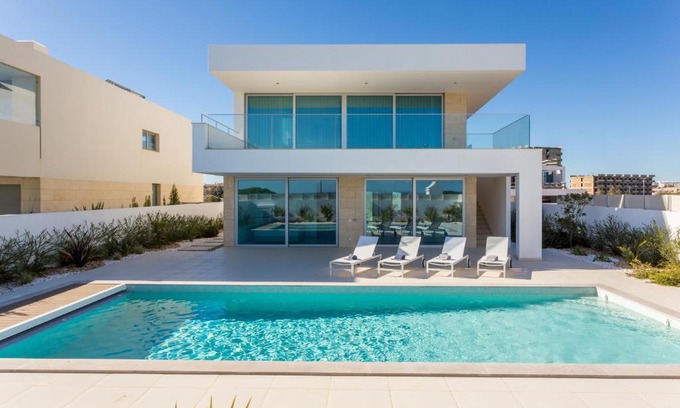 Lagos Villa | Vila Ponta da Piedade