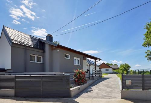 Hrascina Villa | Vila Roza