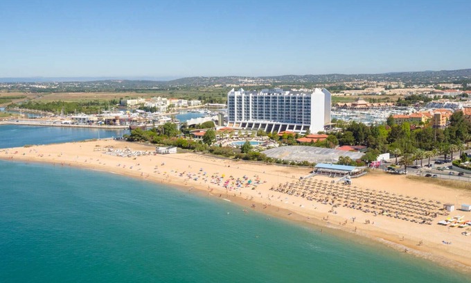 Vilamoura Apartment | Vilamoura Twins 1 With Pool by Homing