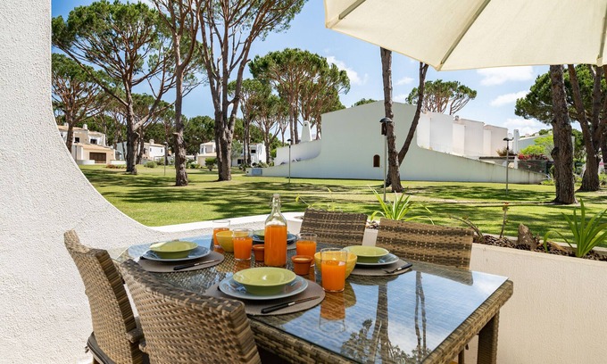 Vilamoura Ski Chalet | Vilamouratenis Sunscape by SAPvillas
