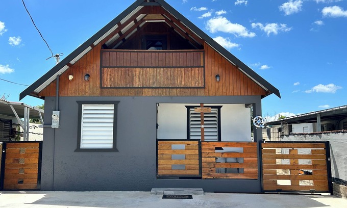 Rio Jueyes Apartment | Villa ático beach house,pool,wifi,Netflix,backyard