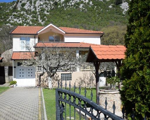 Trn Villa | Villa Šurmanci