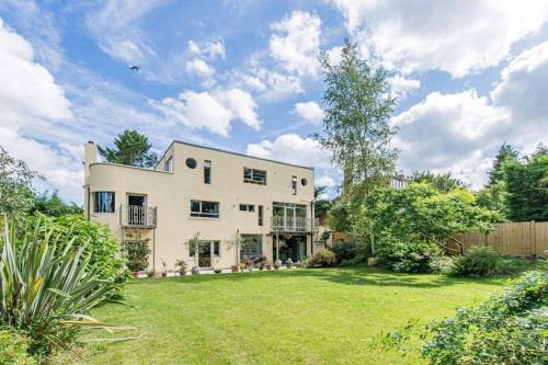 Oxford Villa | Villa 10 min bus to Oxford train